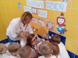 15-10-2025 Mycie rąk z Małpką Iwoną